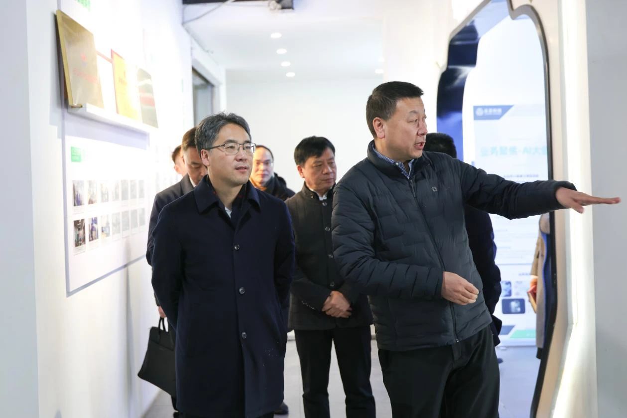 云澎科技獲省教育廳副廳長陳峰一行調研組關注認可